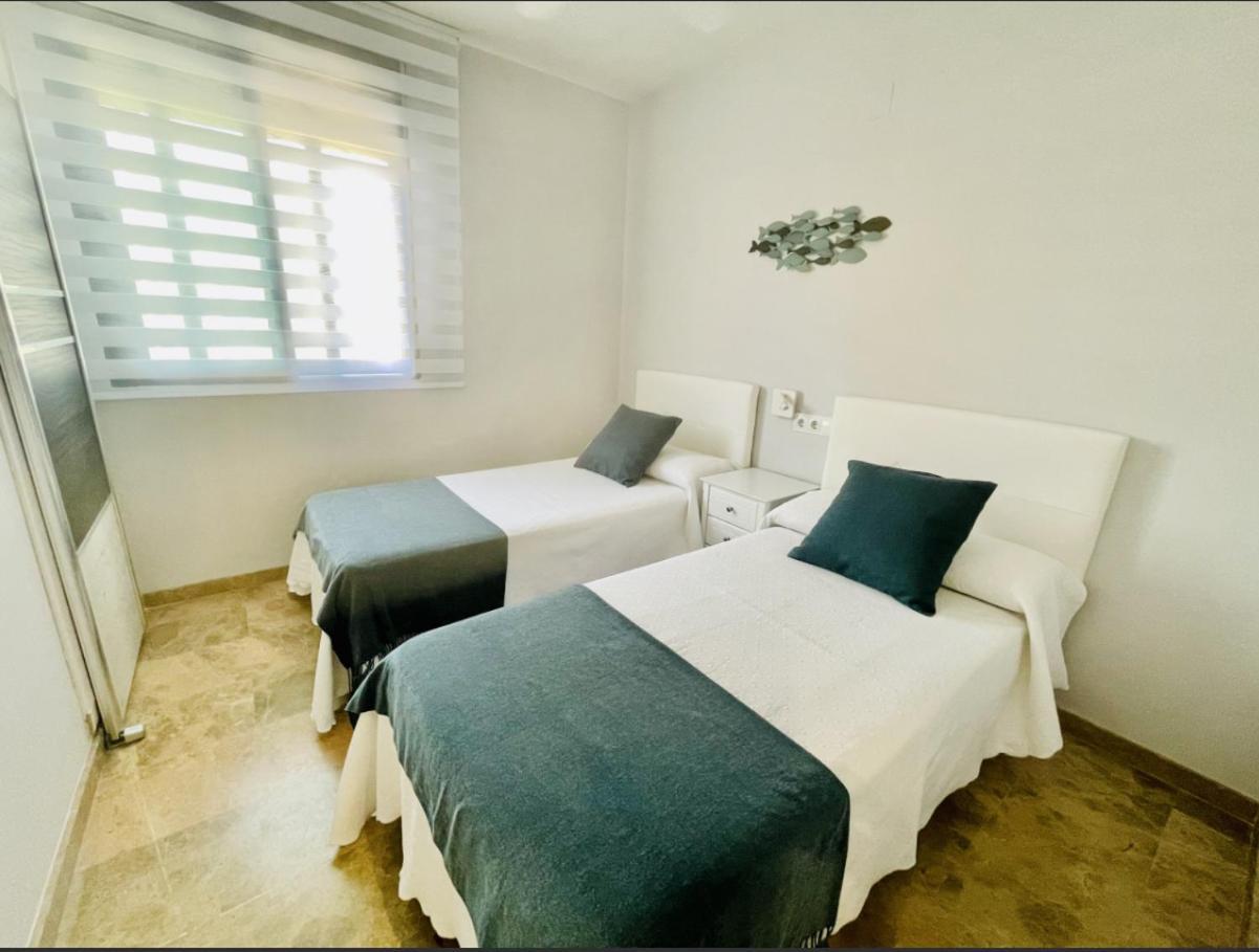 Apartamento Playa De Poniente Benidorm - Torre Dos Calas Eksteriør billede